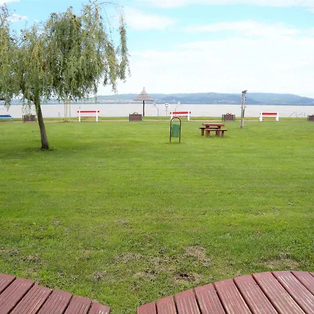 In Balatonbereny/balaton 18050 度假居 *