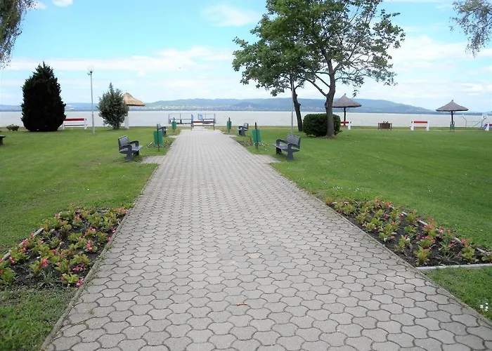 In - Balaton 18050 Дом отдыха